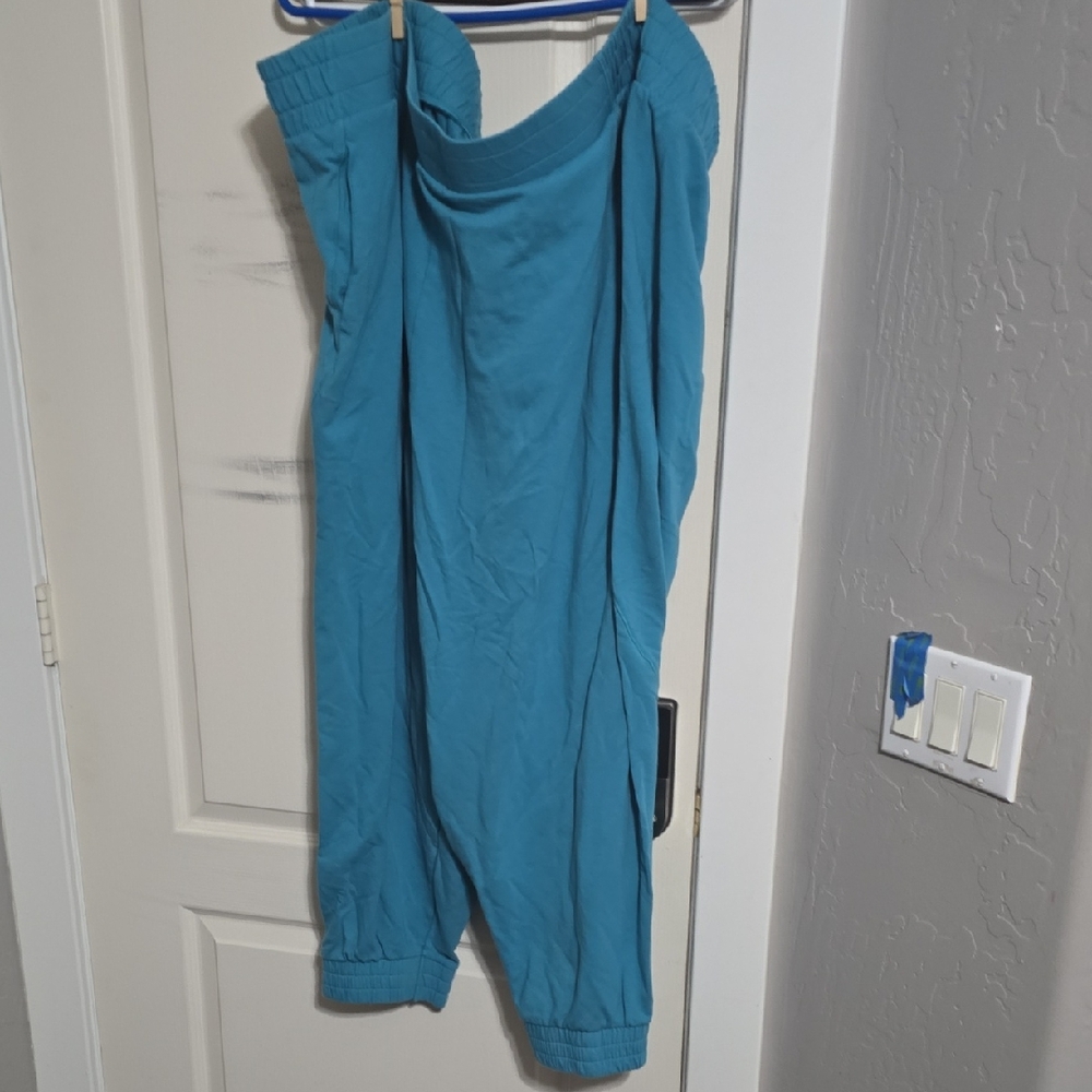 All in Motion Turquoise Activewear